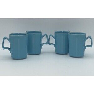 La Dolce Vita Blue Mugs set of 4 Modern Squares Collection